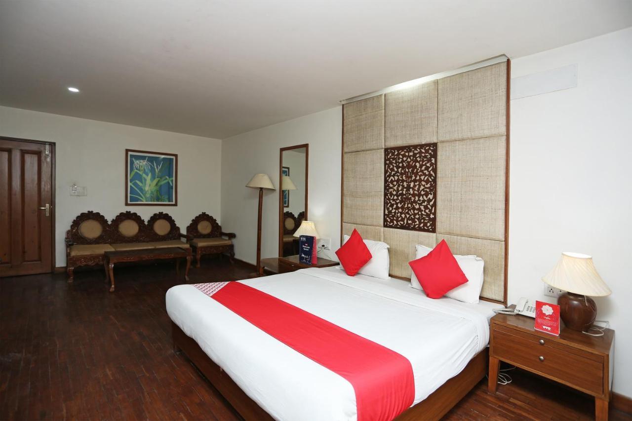 Oyo 27008 Paradise Gateway Hotel Srīnagar Exterior foto