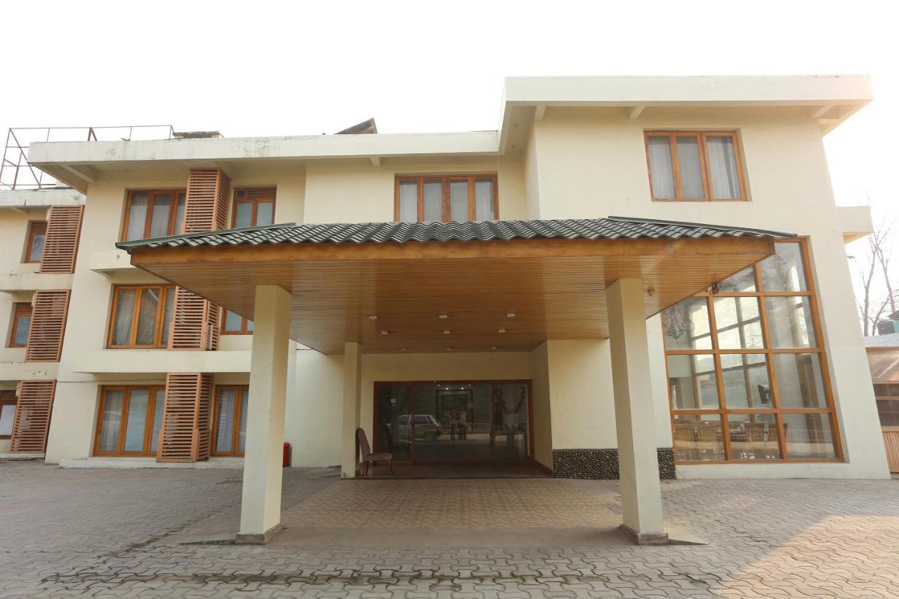 Oyo 27008 Paradise Gateway Hotel Srīnagar Exterior foto